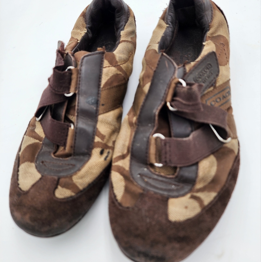 Coach Kyra Signature Monogram Sneakers 6 M